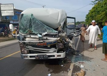 Satlantas Polres Muaro Jambi Evakuasi Laka Lantas  Di Km 25 Sebapo