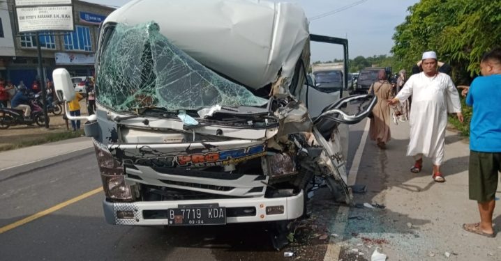 Satlantas Polres Muaro Jambi Evakuasi Laka Lantas  Di Km 25 Sebapo