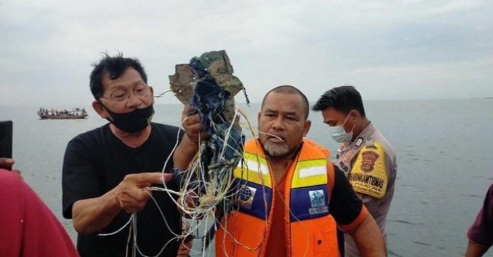 Diduga Bagian Tubuh Manusia Di Temukan Di Sekitar Lokasi Jatuhnya Pesawat Sriwijaya Air SJ 282