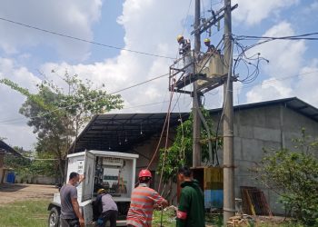 Disambar Petir Tiga Gardu Listrik di Kasang Pudak Jebol