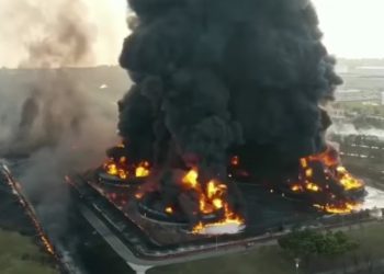 Breaking News!!! Kilang Minyak Terbesar di Indonesia Terbakar