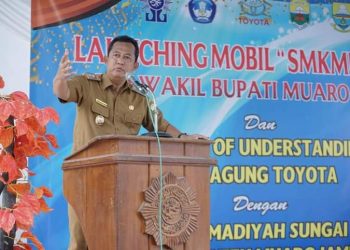Wabup BBS Hadiri Launching Mobil Esemka MU-COE SMK Muhammadiyah Sungai Bahar dan Penandatanganan MoU dengan PT Agung Toyota Jambi.
