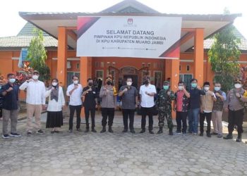 Wabup BBS Melepas Logistik Pemungutan Suara Ulang (PSU) Pilgub Jambi