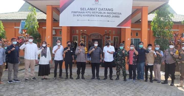 Wabup BBS Melepas Logistik Pemungutan Suara Ulang (PSU) Pilgub Jambi