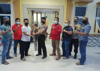 Pasca Operasi Premanisme, Warga Serahkan Senpi Rakitan ke Polsek Sungai Gelam