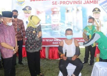 Pj Gubernur Jambi Tinjau Vaksinasi Serentak di Kabupaten Kerinci