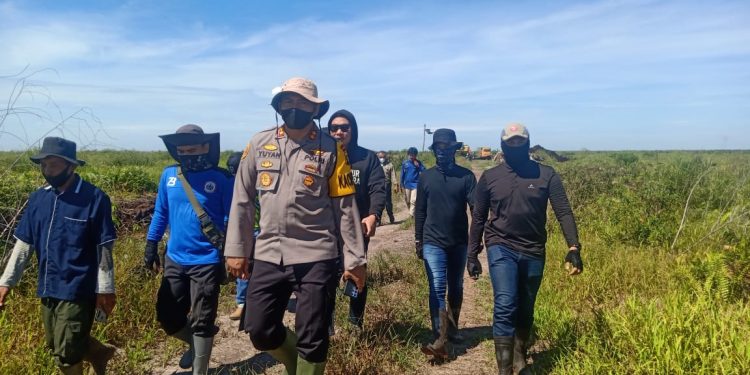 AKBP Yuyan Priatmaja Kunjungi Posko Karhutla di Kumpe