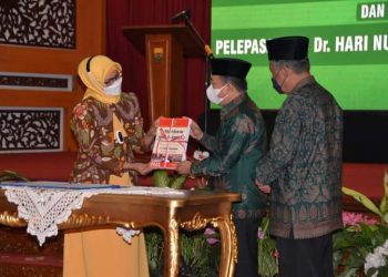 Gubernur Al Haris Terima Memori Jabatan Dari Pj Gubernur Jambi