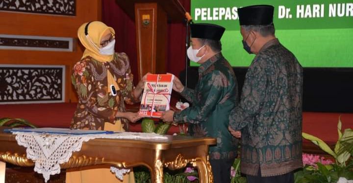 Gubernur Al Haris Terima Memori Jabatan Dari Pj Gubernur Jambi
