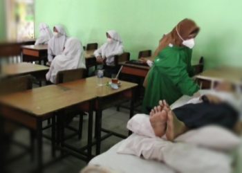 Siswi SMPN 1 Kota Jambi Mual dan Muntah Usai di Vaksinasi