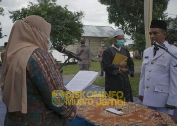 Bupati Melantik Pejabat Kepala Desa Rantau Panjang