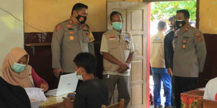 Kapolres Batanghari Tinjau Vaksinasi Massal di Kecamatan Pemayung