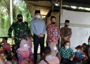 Ketua DPRD Muaro Jambi Ikut Dampingi Warga SAD untuk di Vaksin