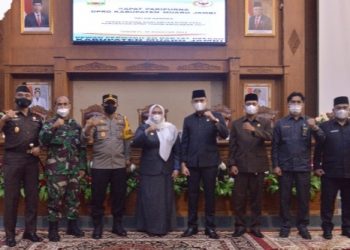 Rapat Paripurna DPRD Kabupaten Muaro Jambi Persetujuan Rancangan Perubahan (KUPA-PPAS)