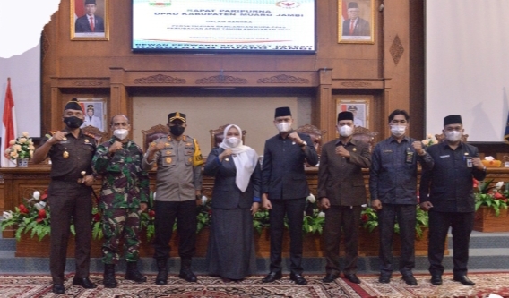 Rapat Paripurna DPRD Kabupaten Muaro Jambi Persetujuan Rancangan Perubahan (KUPA-PPAS)