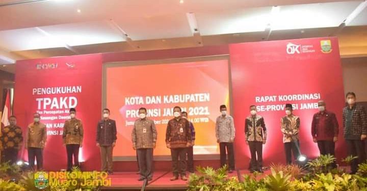 Pj Sekda Muarojambi Hadiri Pengukuhan TPAKD Kota dan Kabupaten Se-provinsi Jambi
