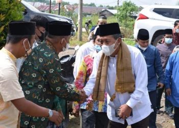 Bersama Masyarakat Mendahara, H. Abdullah Sani Peringati Maulid Nabi Muhammad di Mesjid Agung Taqwa Darul Iman