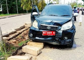 Proyek Median Jalan Arah Kantor Bupati Muaro Jambi Memakan Korban