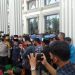 Gubernur Al Haris Temui Mahasiswa Demo Soal Angkutan Batubara
