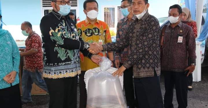 Sekda Ajak Masyarakat Gemar Memakan Ikan