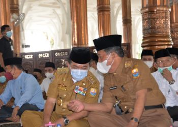 Gubernur Al Haris Hadiri Maulid Nabi Muhammad SAW Di Masjid Agung Al Falah