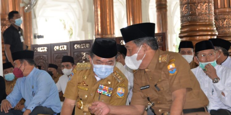 Gubernur Al Haris Hadiri Maulid Nabi Muhammad SAW Di Masjid Agung Al Falah