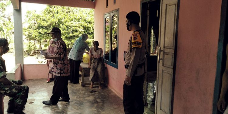 IPDA Wiwik Utomo Pimpin Vaksinasi Door to Door di Taman Rajo