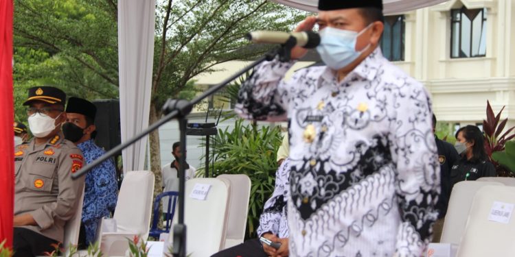 Gubernur Al Haris : Guru Adalah Garda Terdepan Pendidik Anak Bangsa