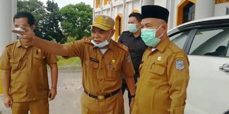 H. Mashuri Pantau Kondisi Lapangan Kantor Baru Bupati Merangin