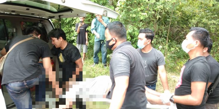 Pijoan Gempar, Mayat Laki-laki Ditemukan Terbujur Kaku Dalam Truk