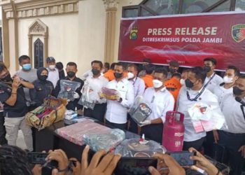 Polisi Bongkar Bisnis Emas Ilegal dan Tangkap Enam Pelaku