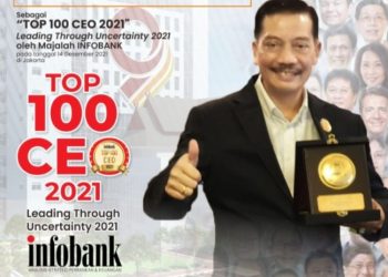 Dirut Bank Jambi Terima Penghargaan Top 100 CEO 2021