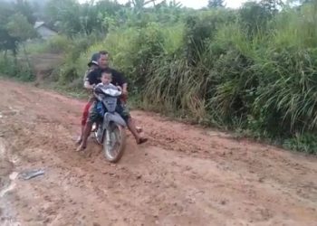 Miris, Masih Ada Jalan Seperti Kubangan Kerbau di Kota Jambi