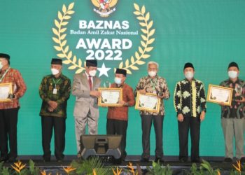 Al Haris Terima Penghargaan Baznas Award 2022