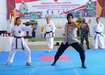 Hadiri Ujian Kenaikan Tingkat Inkado, Kapolres Tebo Tampilkan Gerakan Kata Karate