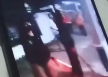 Ngeri, Sekelompok Gangster Bersenjata Tajam Teror dan Serang Pemukiman Warga Di Cikupa Tangerang