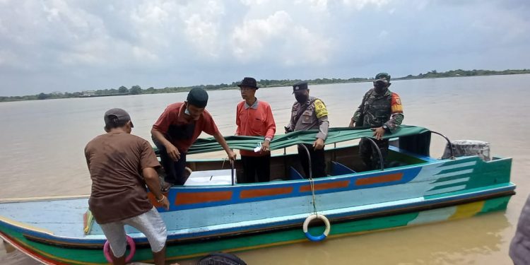 Polres Muarojambi Kawal Pendistribusian Surat Suara Pilkades Serentak 