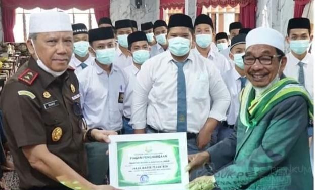 Jaksa Masuk Pesantren “Lindungi Anak, Karena Mereka Adalah Masa Depan Bangsa”