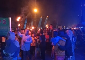 Ribuan Warga Kasangpudak Gelar Pawai Obor Sambut Bulan Suci Ramadhan