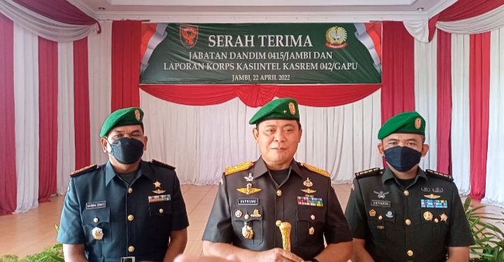 Danrem 042/Gapu Pimpin Sertijab Dandim 0415/ Jambi