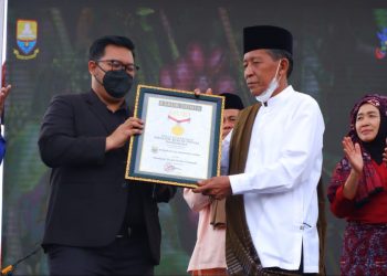 Wagub Abdullah Sani Terima Piagam Bakar Jaudah dari MURI