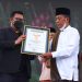 Wagub Abdullah Sani Terima Piagam Bakar Jaudah dari MURI