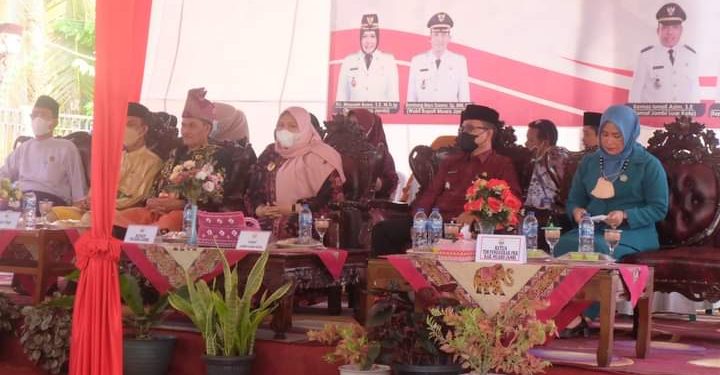 Bupati Muarojambi Hadiri Pengukuhan Pemangku Adat Simpang Sungai Duren 