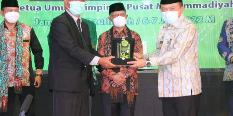 Al Haris: Muhammadiyah Tidak Bisa Dipisahkan Perannya Meningkatkan SDM di Jambi
