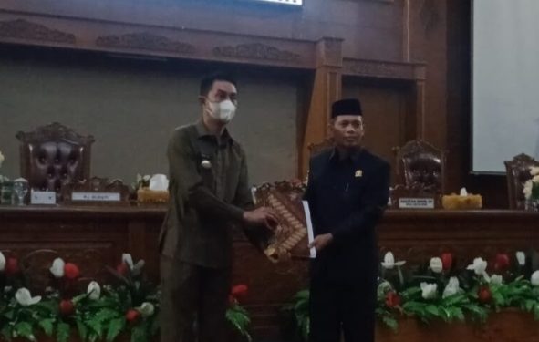 Waka Ahmad Haikal Pimpin Rapat Paripurna DPRD Muaro Jambi tentang Ranperda APBD TA 2021