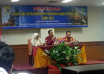 Kadisnakertrans Provinsi Jambi Tutup Pelatihan Ahli K3 Umum