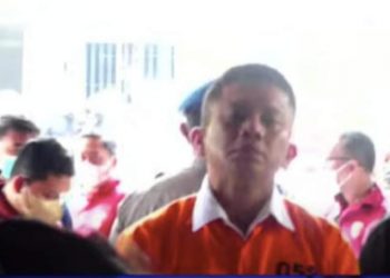 Irjen Ferdy Sambo Kenakan Rompi Tahanan dan Borgol Saat Rekonstruksi Ulang