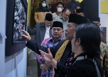 Wagub Abdullah Sani Membuka Pameran Seni Rupa “Telusur Tanah Berjejak”