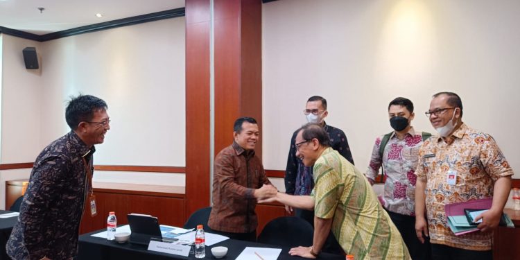 Gubernur Al Haris Pimpin Presentasi Monev KIP di Jakarta