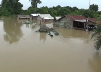 Banjir Bandang di Nyogan, Puluhan Rumah Terendam Hingga 4 Meter